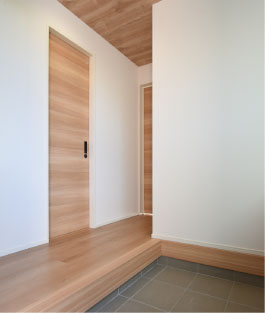 『MAGHAUSの規格住宅』玄関入り口イメージ