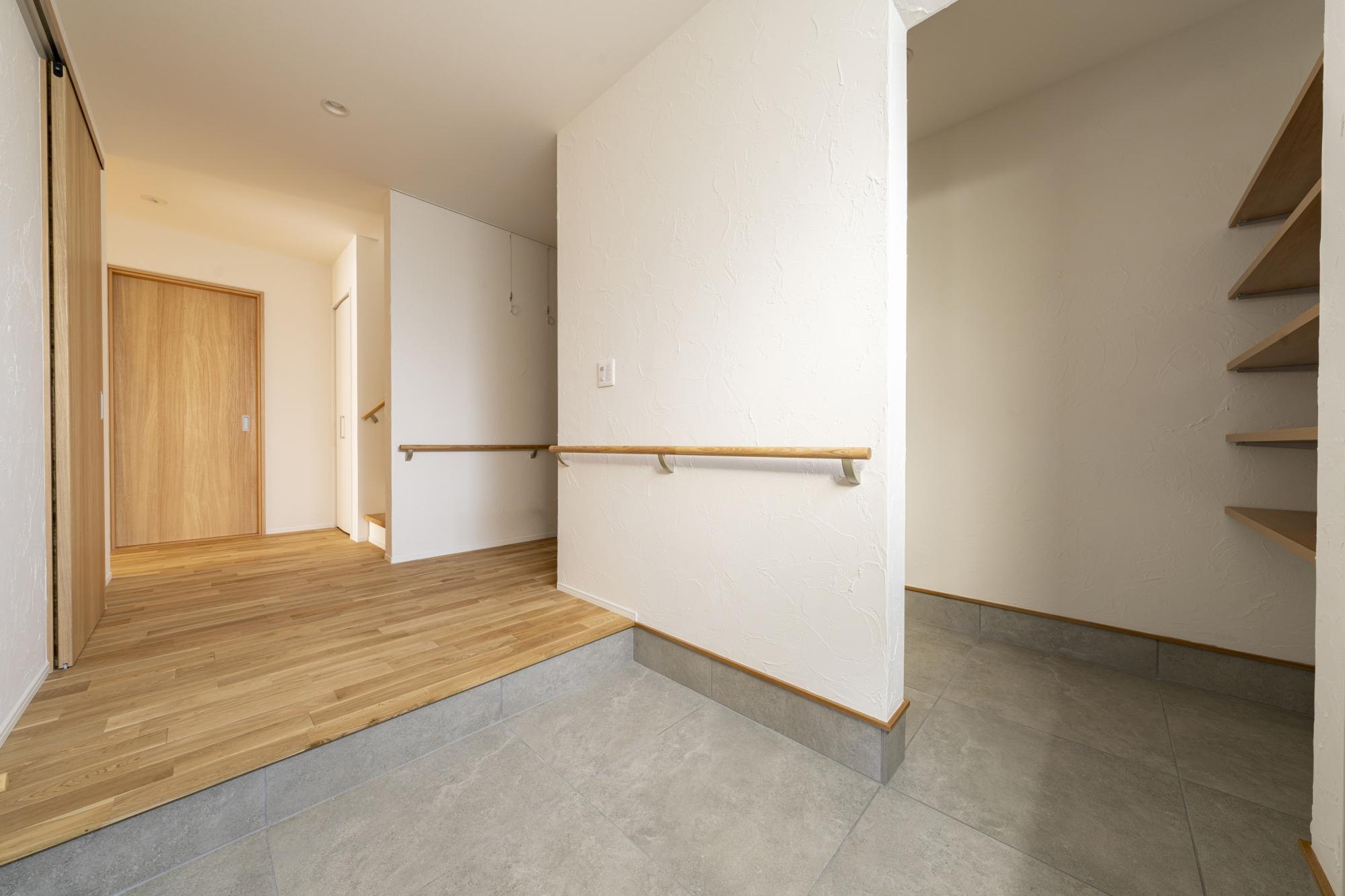 ふたりで暮らす"ほぼ平屋"の家