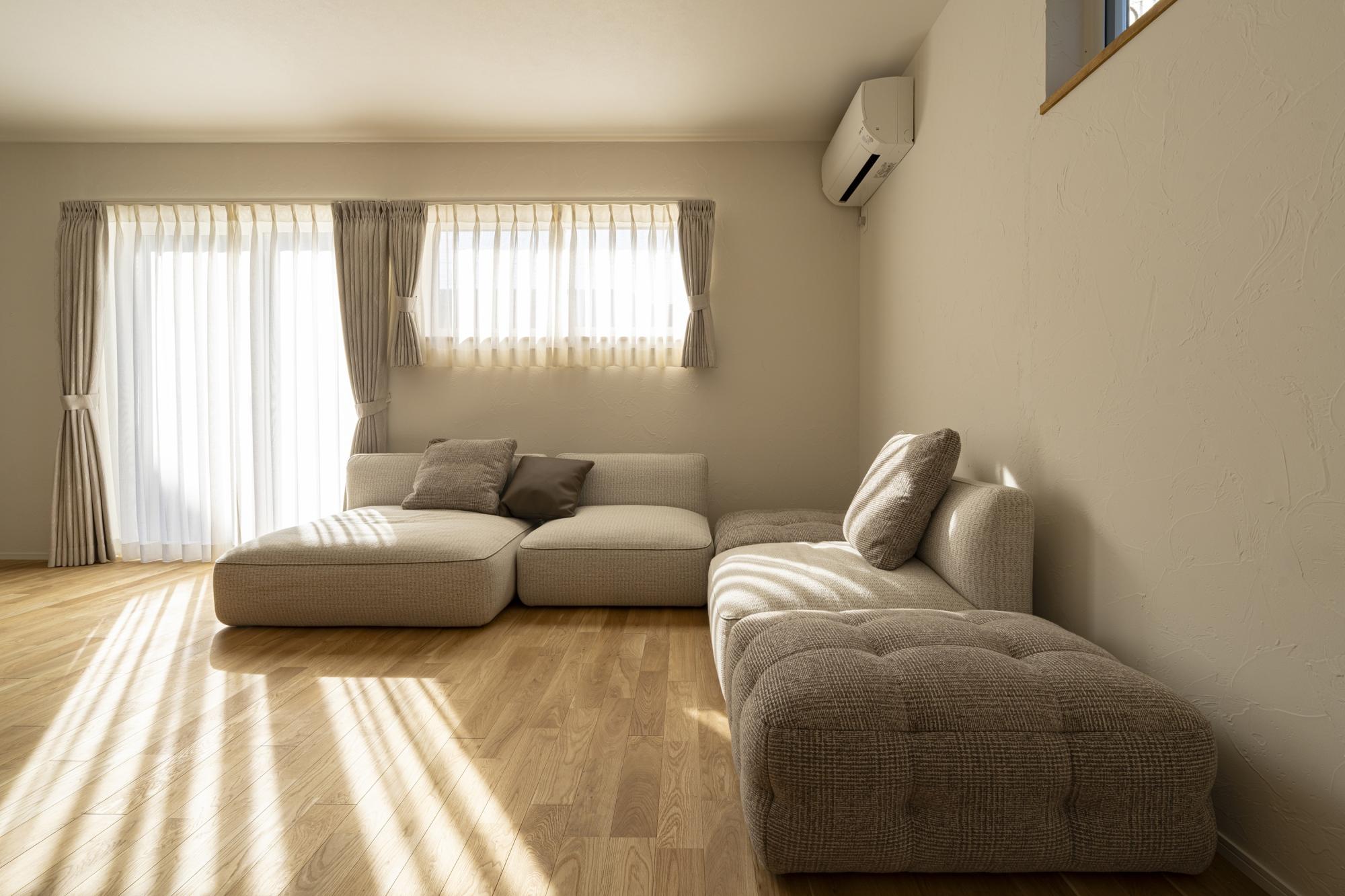 ふたりで暮らす"ほぼ平屋"の家