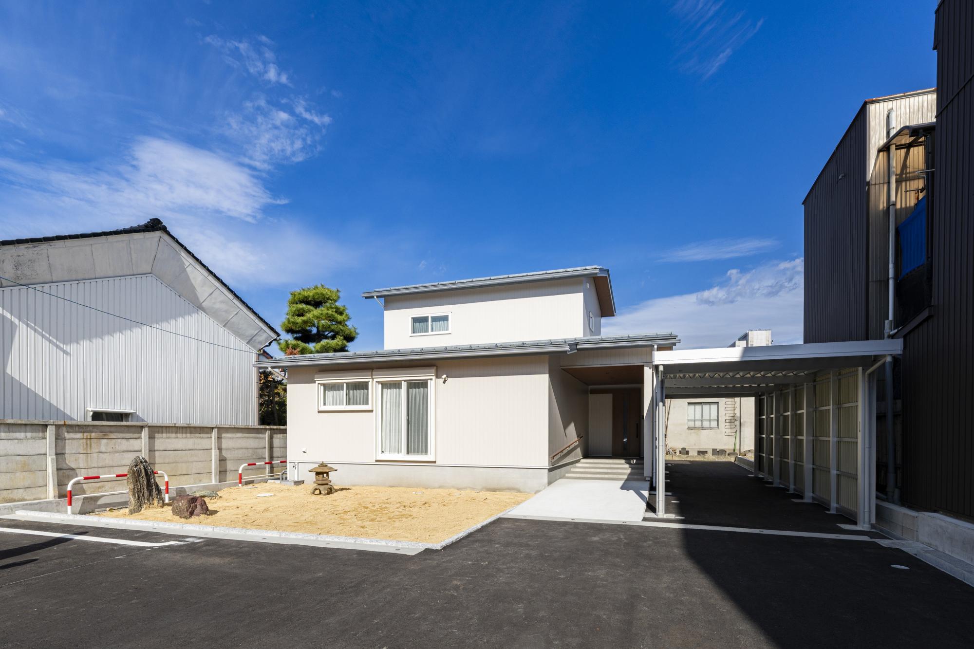 ふたりで暮らす"ほぼ平屋"の家