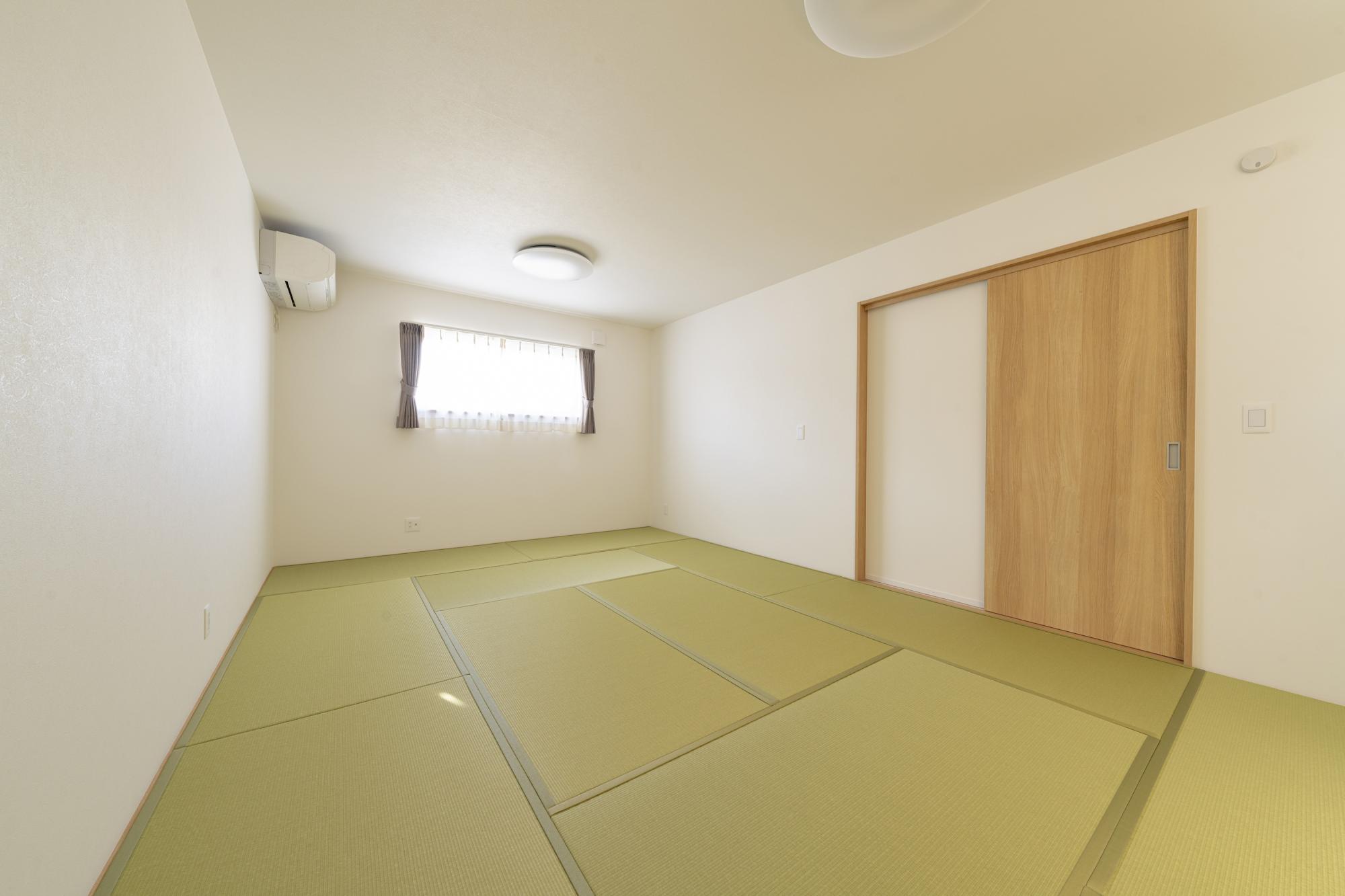 ふたりで暮らす"ほぼ平屋"の家