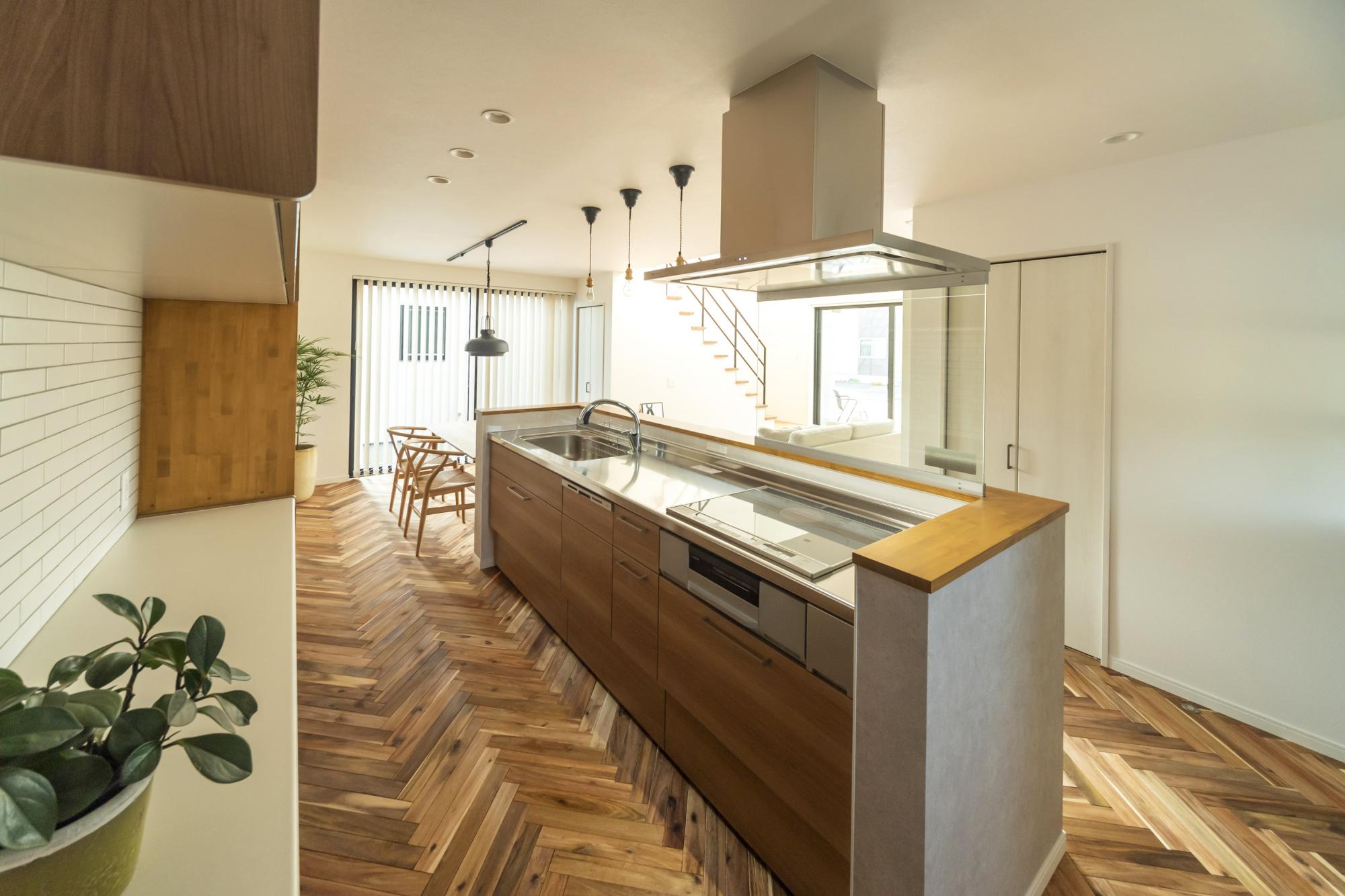 アイランドキッチンのメリット デメリット 家づくりお役立ち情報 富山の注文住宅なら自然素材のマグハウス